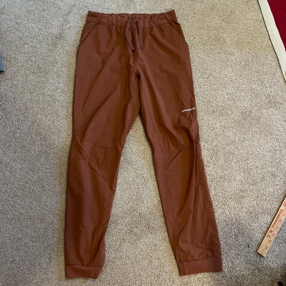 Terrebonne Jogger Pants Men's S Run, Quick dry, Travel, Lightweight NEW Burl Red - Picture 1 of 13